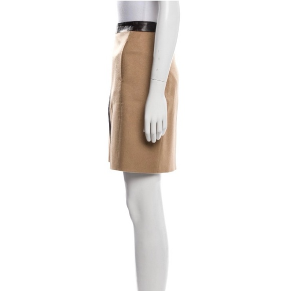 Gucci Camel Hair Mini Skirt - Picture 2 of 4